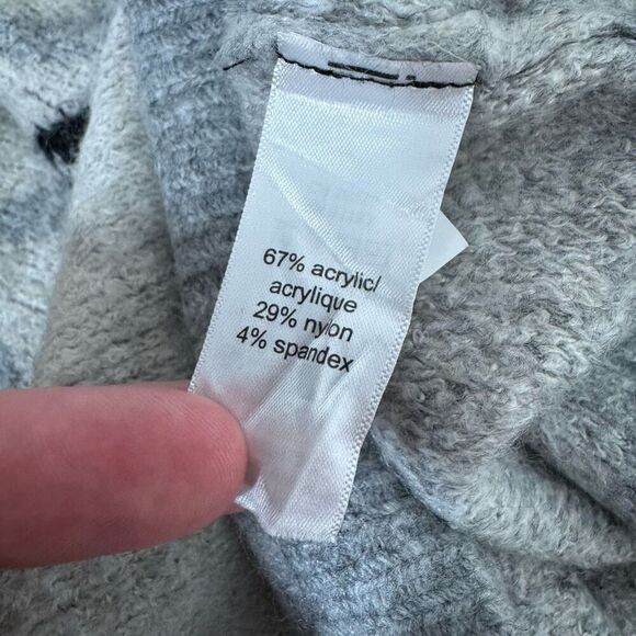 Maurice’s Women’s Colorful Stretch Sweater Size Medium Acrylic Blend - Picture 7 of 8